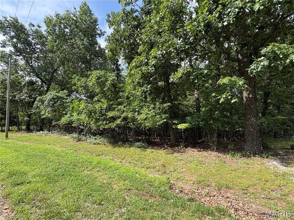 6025 Lake Point Drive , Perryville, MO 63775