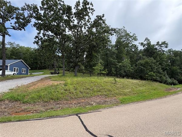 7074 Lake Point Drive , Perryville, MO 63775