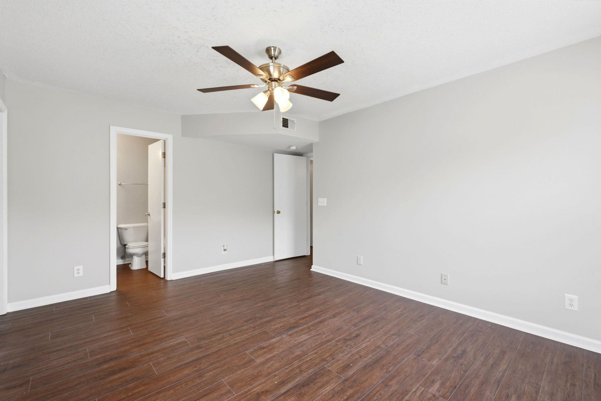 8658 Southbridge Dr.  Photo 19