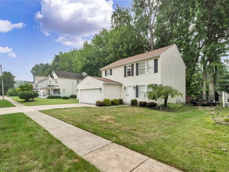 6472 Monroe Lane , North Ridgeville, OH 44039 Photo 3