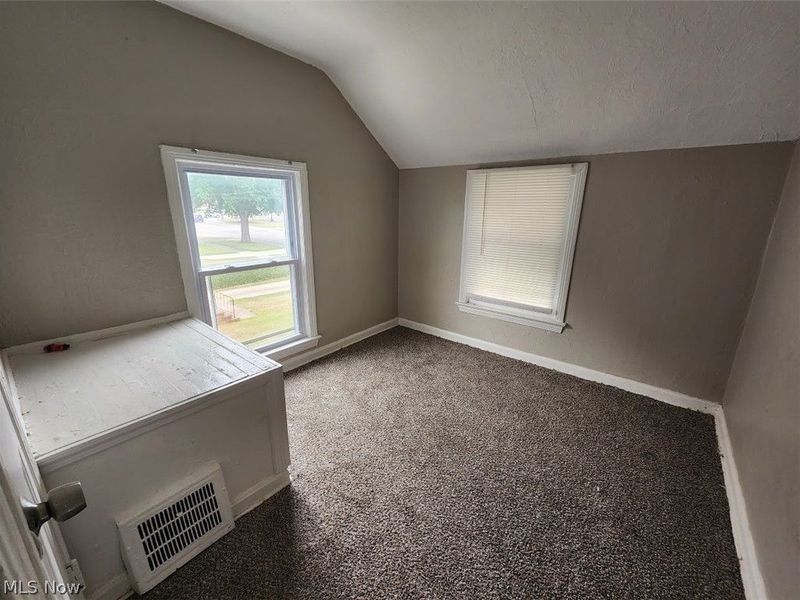 16401 Judson Drive, Cleveland, OH 44128 Photo 6