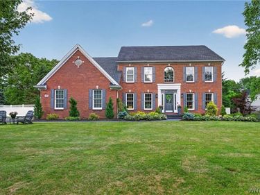 35 Norwood Lane , Orchard Park, NY 14127