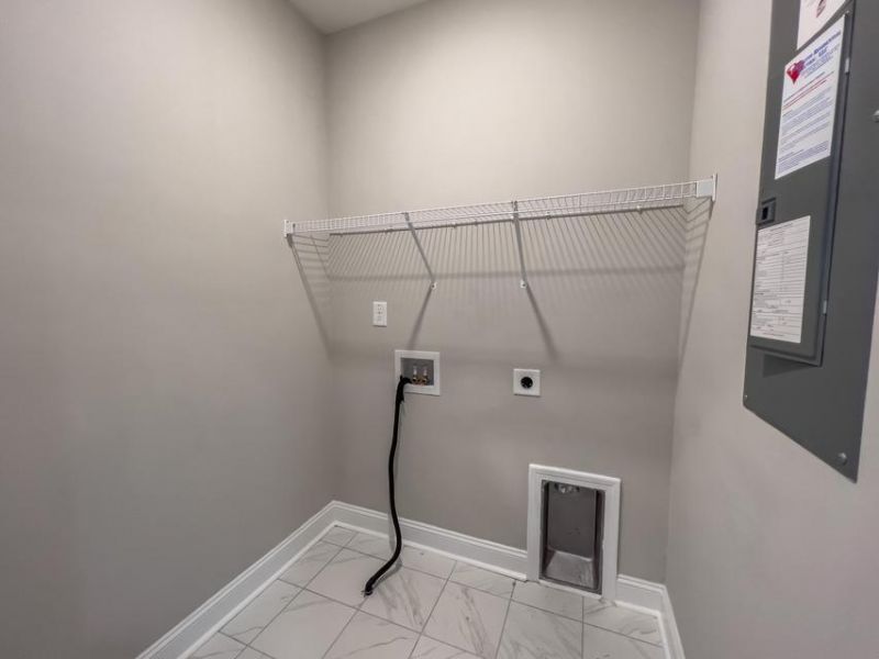 163 Yorkshire Drive Photo 11