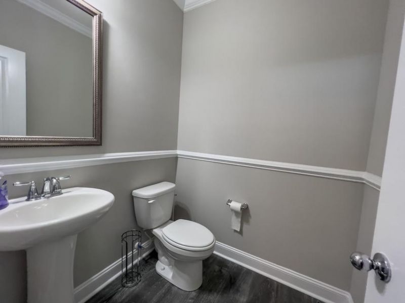 163 Yorkshire Drive Photo 21
