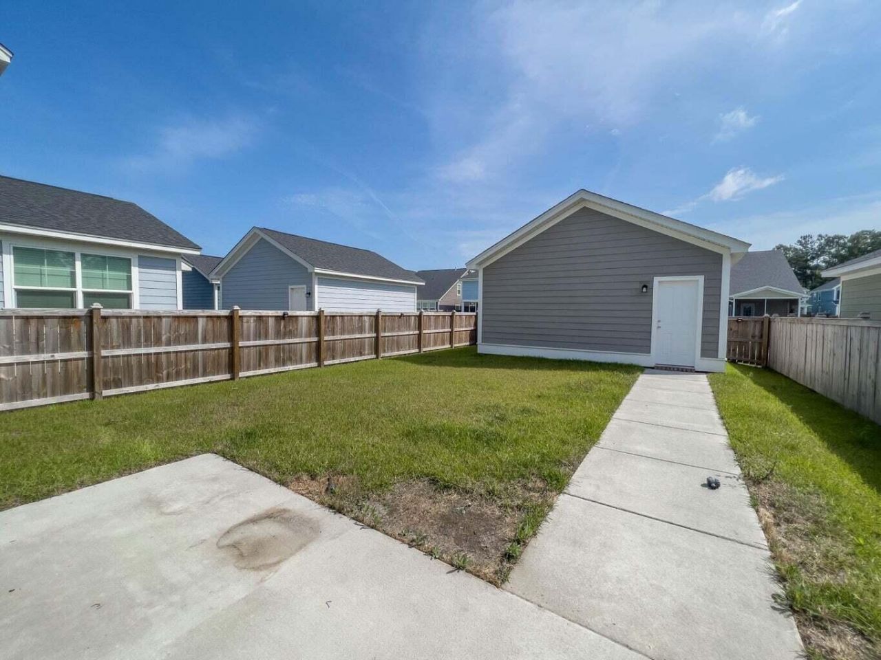 163 Yorkshire Drive Photo 28