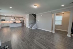 163 Yorkshire Drive photo 4