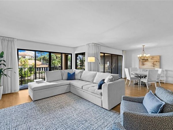 6710 Pelican Bay BLVD , Unit 422, NAPLES, FL 34108