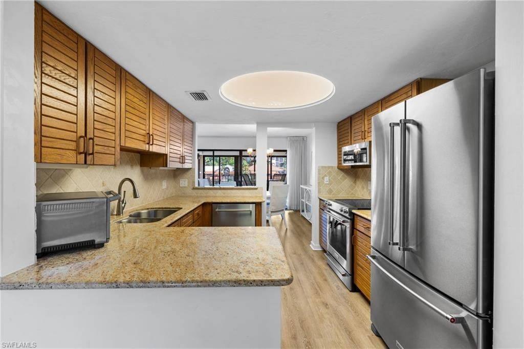 6710 Pelican Bay Blvd , Unit 422, Naples, FL 34108 Photo