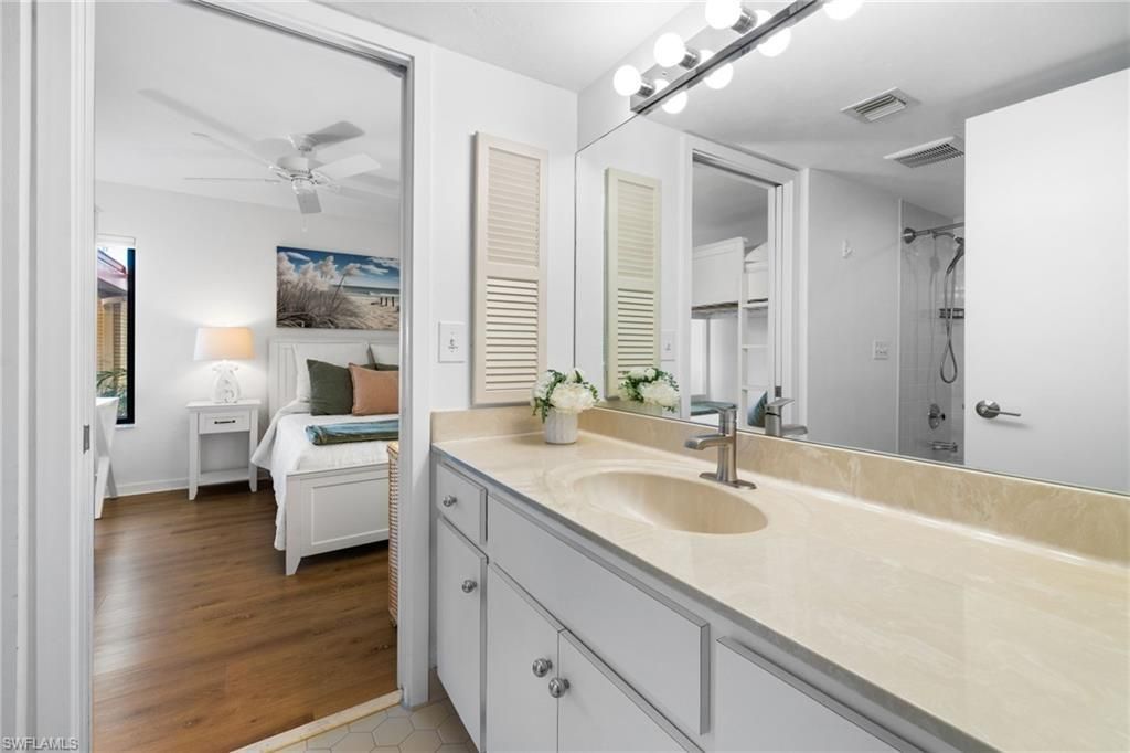 6710 Pelican Bay Blvd , Unit 422, Naples, FL 34108 Photo