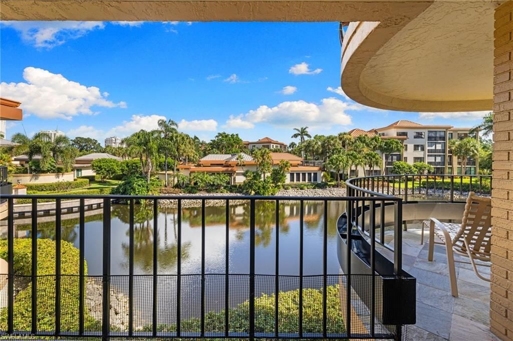 6710 Pelican Bay Blvd , Unit 422, Naples, FL 34108 Photo