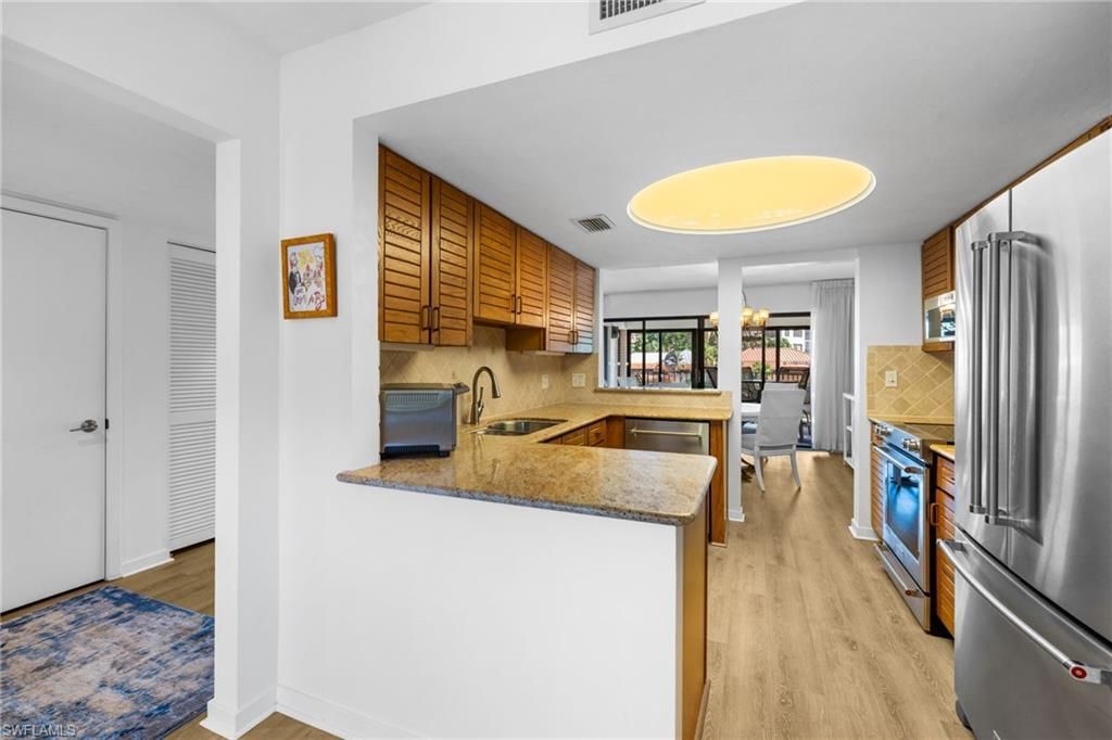 6710 Pelican Bay Blvd , Unit 422, Naples, FL 34108 Photo