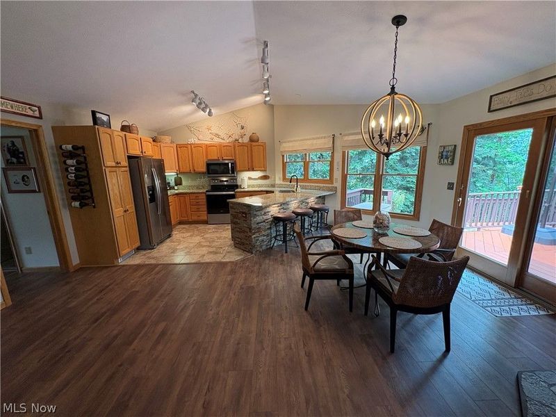 1091 Evening Star Drive, Roaming Shores, OH 44085 Photo 12