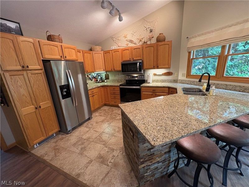1091 Evening Star Drive, Roaming Shores, OH 44085 Photo 13