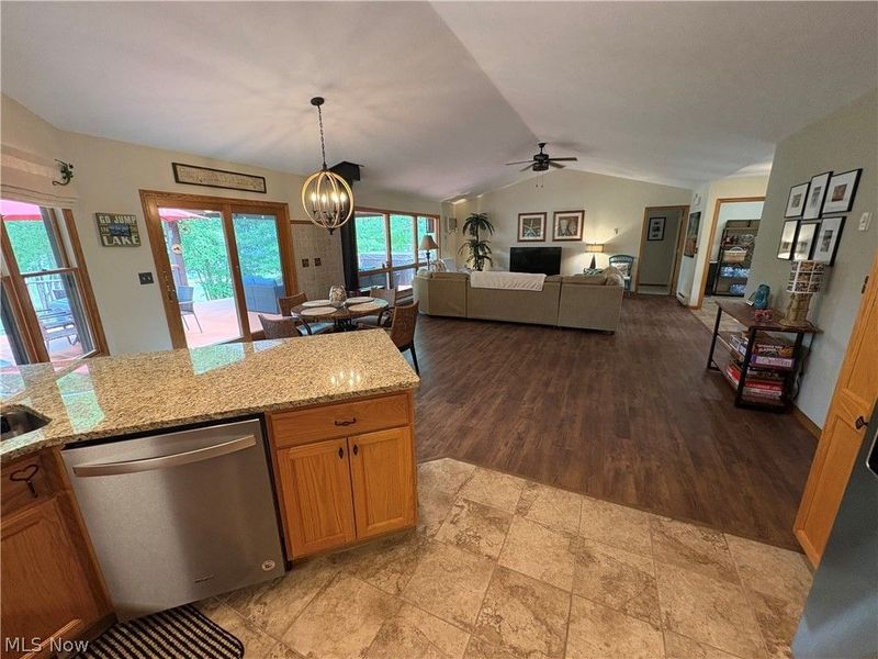 1091 Evening Star Drive, Roaming Shores, OH 44085 Photo 15