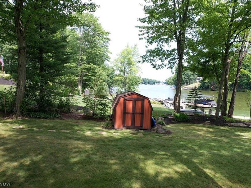 1091 Evening Star Drive, Roaming Shores, OH 44085 Photo 8