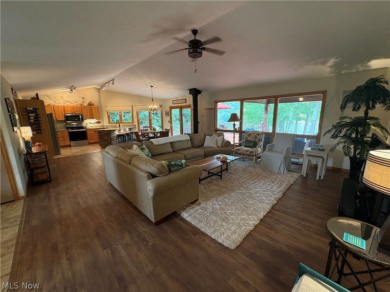 1091 Evening Star Drive, Roaming Shores, OH 44085 Photo 9
