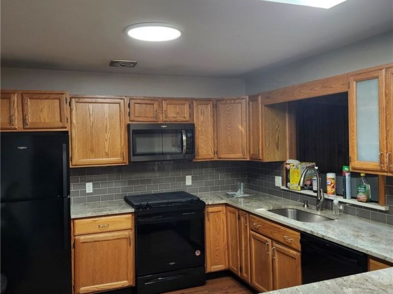306 E Beech Street , Alliance, OH 44601 Photo 3