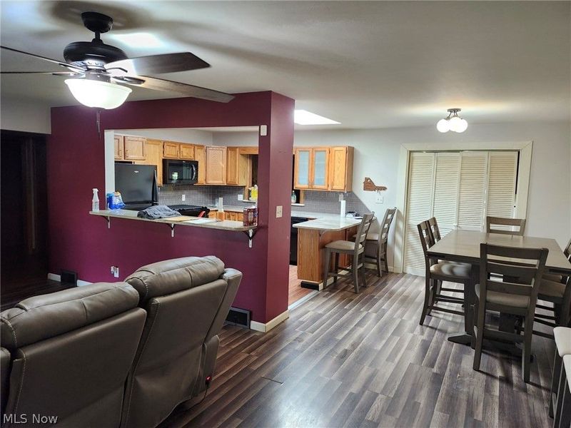306 E Beech Street , Alliance, OH 44601 Photo 4