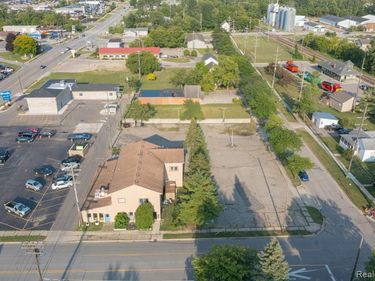 35 S COURT Street , Lapeer, MI 48446