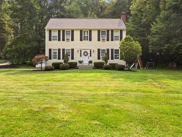 530 Chestnut Hill Road, Millville, MA 01529