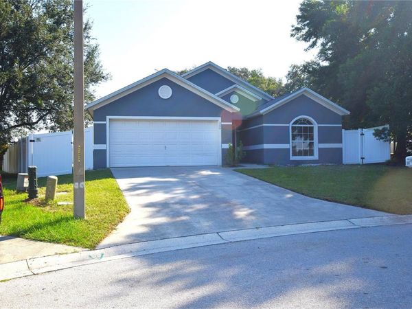 500 LAKE CHARLES DRIVE , DAVENPORT, FL 33837