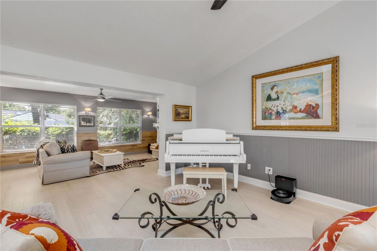 815 E 7th Avenue, New Smyrna Beach, FL 32169 Photo