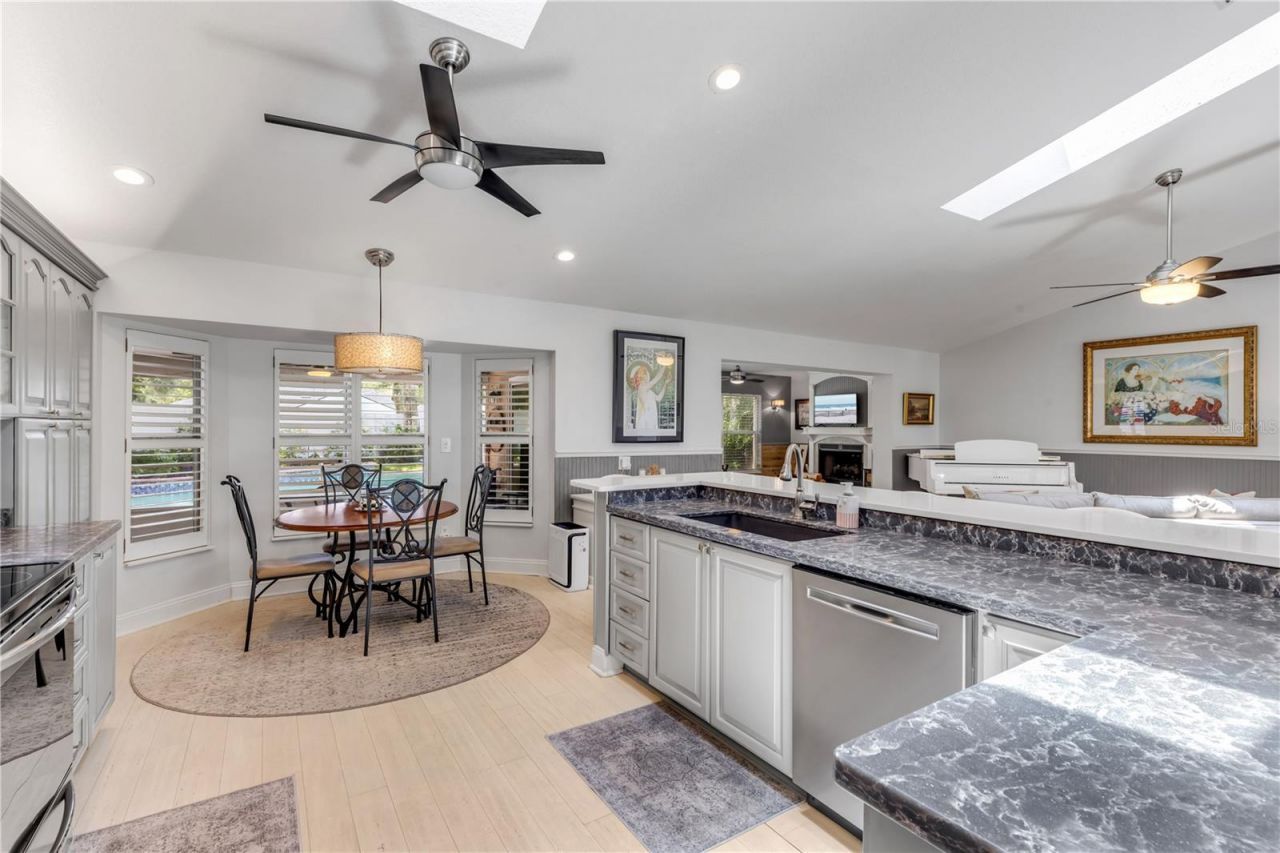 815 E 7th Avenue, New Smyrna Beach, FL 32169 Photo