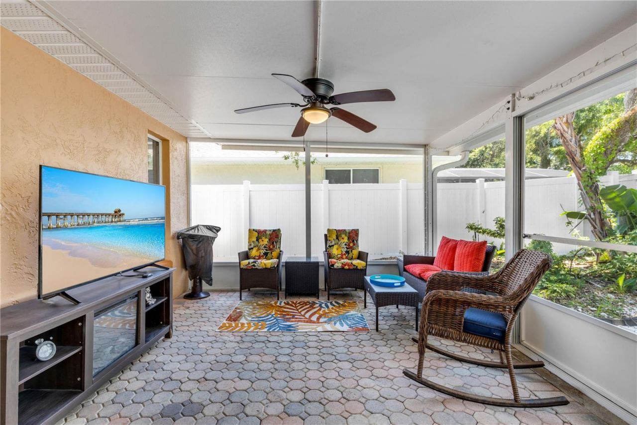 815 E 7th Avenue, New Smyrna Beach, FL 32169 Photo