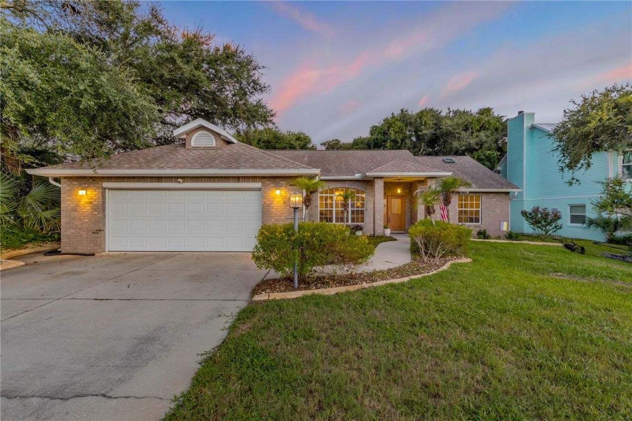815 E 7th Avenue, New Smyrna Beach, FL 32169 Photo