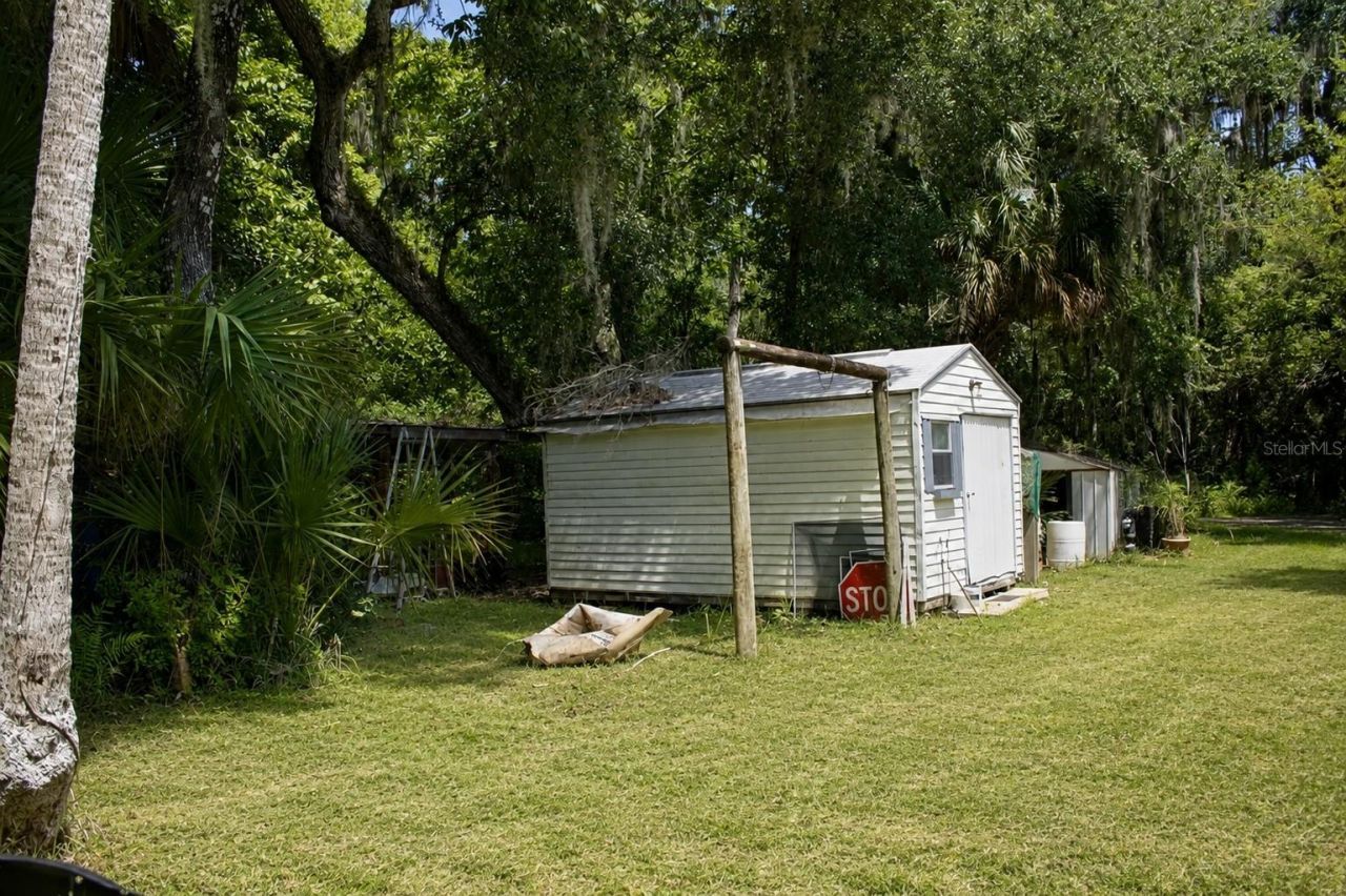 335 Stacy Grove Rd , Road, Oak Hill, FL 32759 Photo