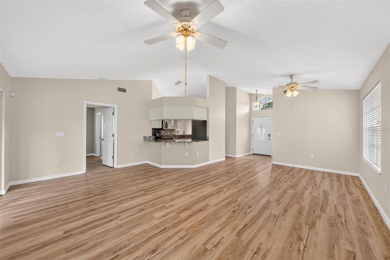 615 Juniper Way , Tavares, FL 32778 Photo