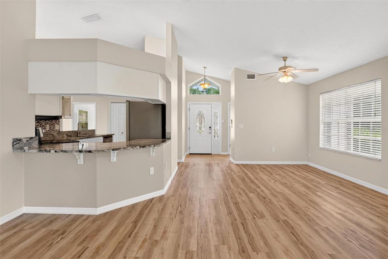 615 Juniper Way , Tavares, FL 32778 Photo