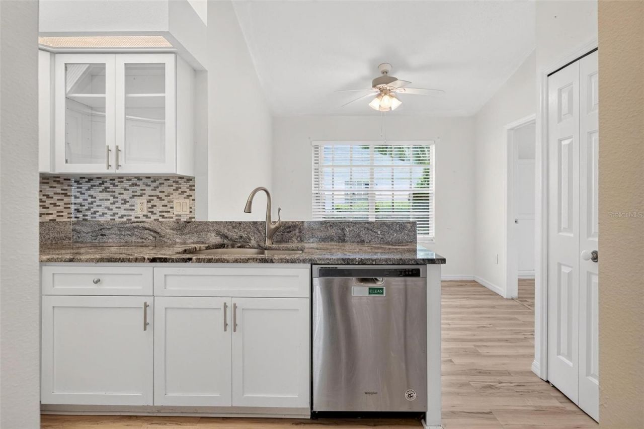 615 Juniper Way , Tavares, FL 32778 Photo