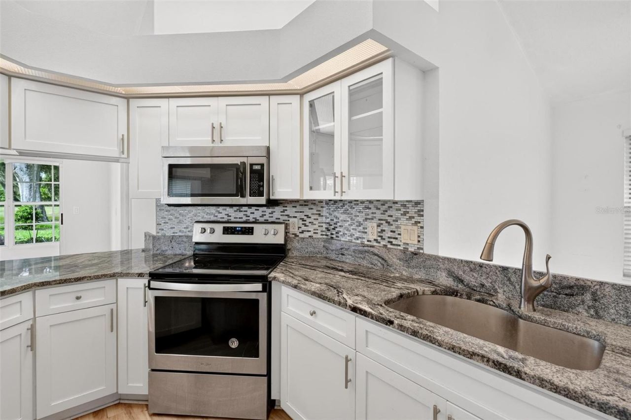 615 Juniper Way , Tavares, FL 32778 Photo