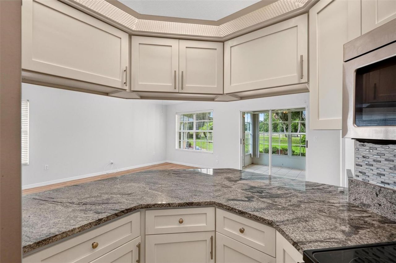 615 Juniper Way , Tavares, FL 32778 Photo