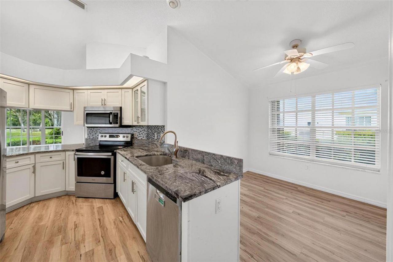 615 Juniper Way , Tavares, FL 32778 Photo