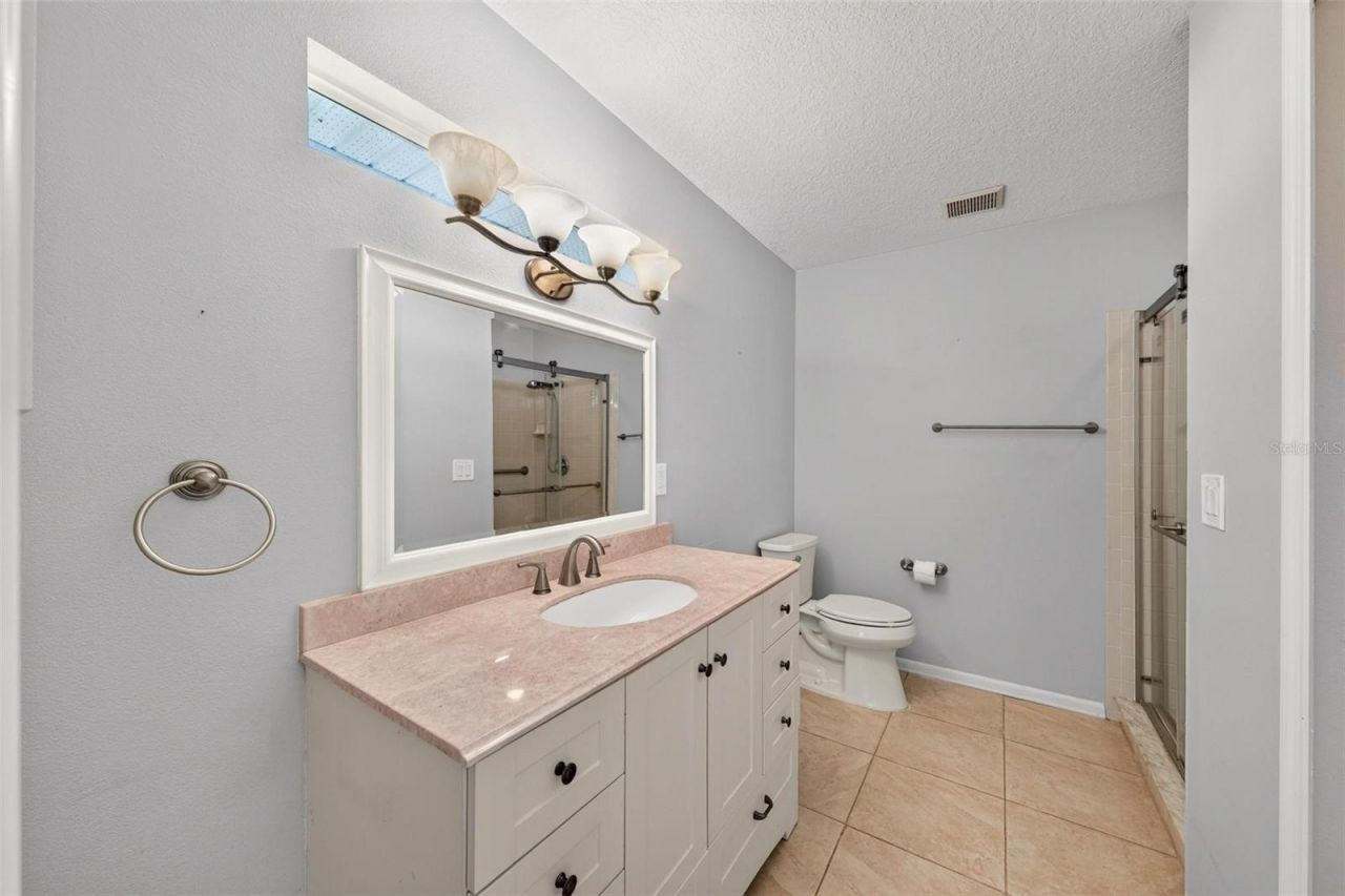 615 Juniper Way , Tavares, FL 32778 Photo