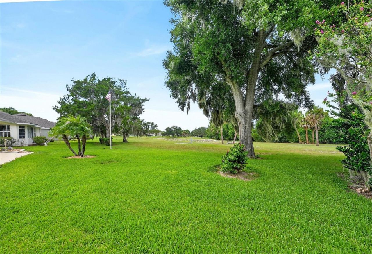 615 Juniper Way , Tavares, FL 32778 Photo