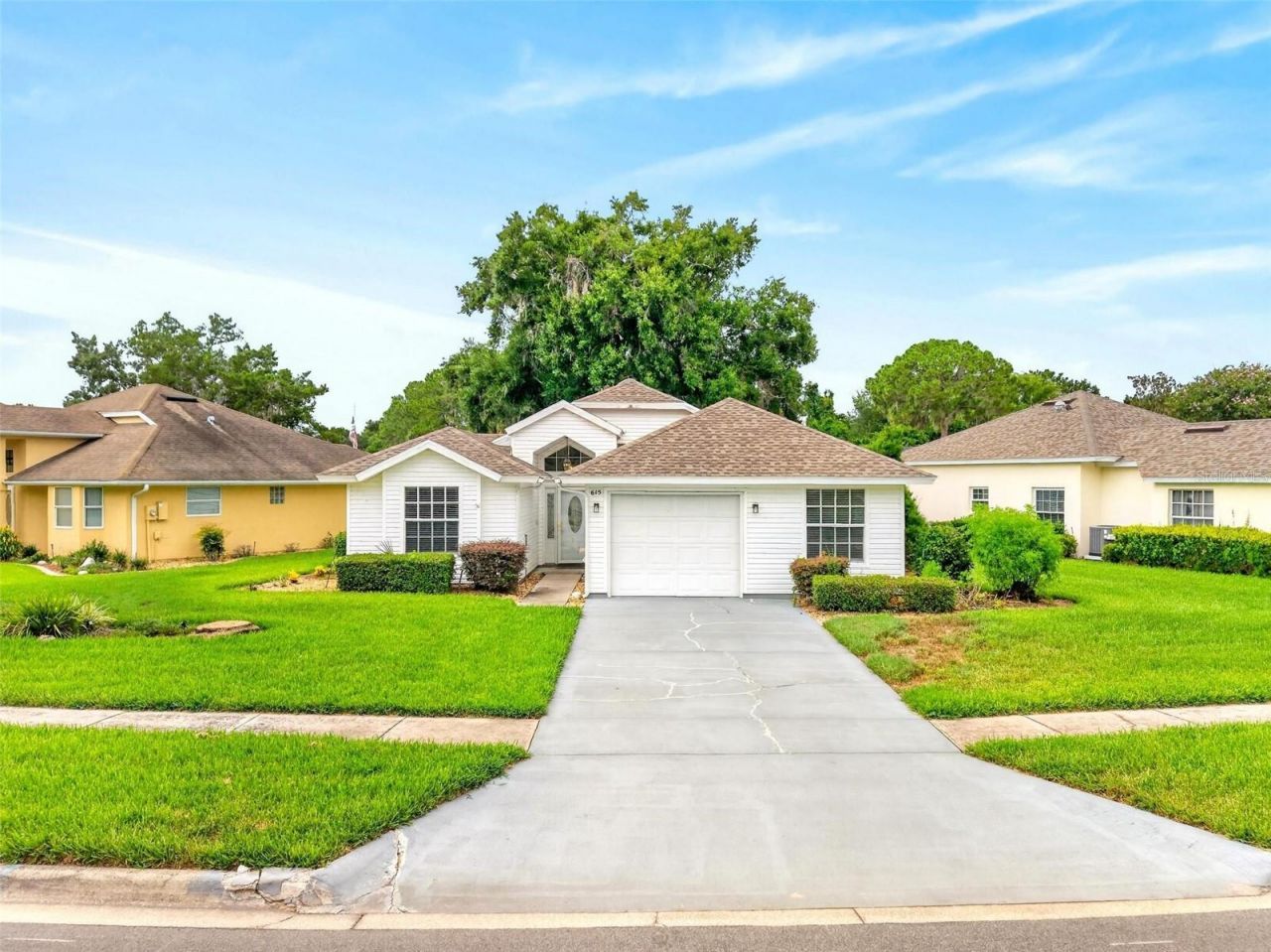 615 Juniper Way , Tavares, FL 32778 Photo
