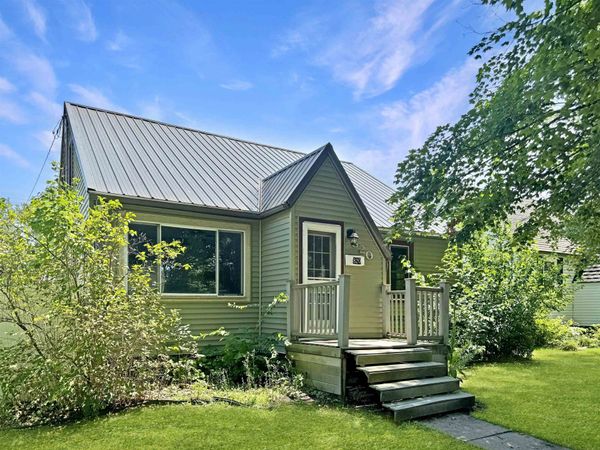 820 N Wacouta Avenue, Prairie Du Chien, WI 53821