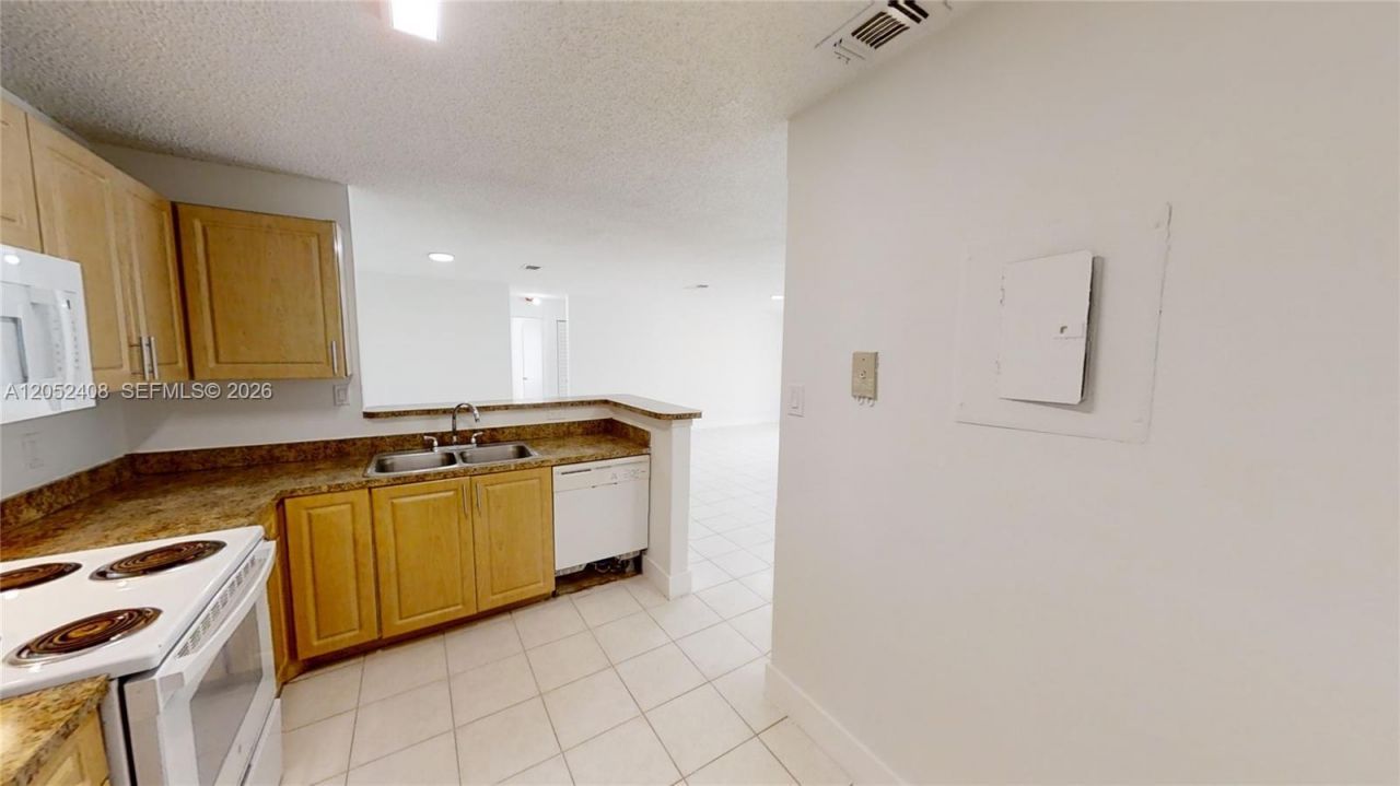 11255 W Atlantic Blvd , Unit 106, Coral Springs, FL 33071 Photo