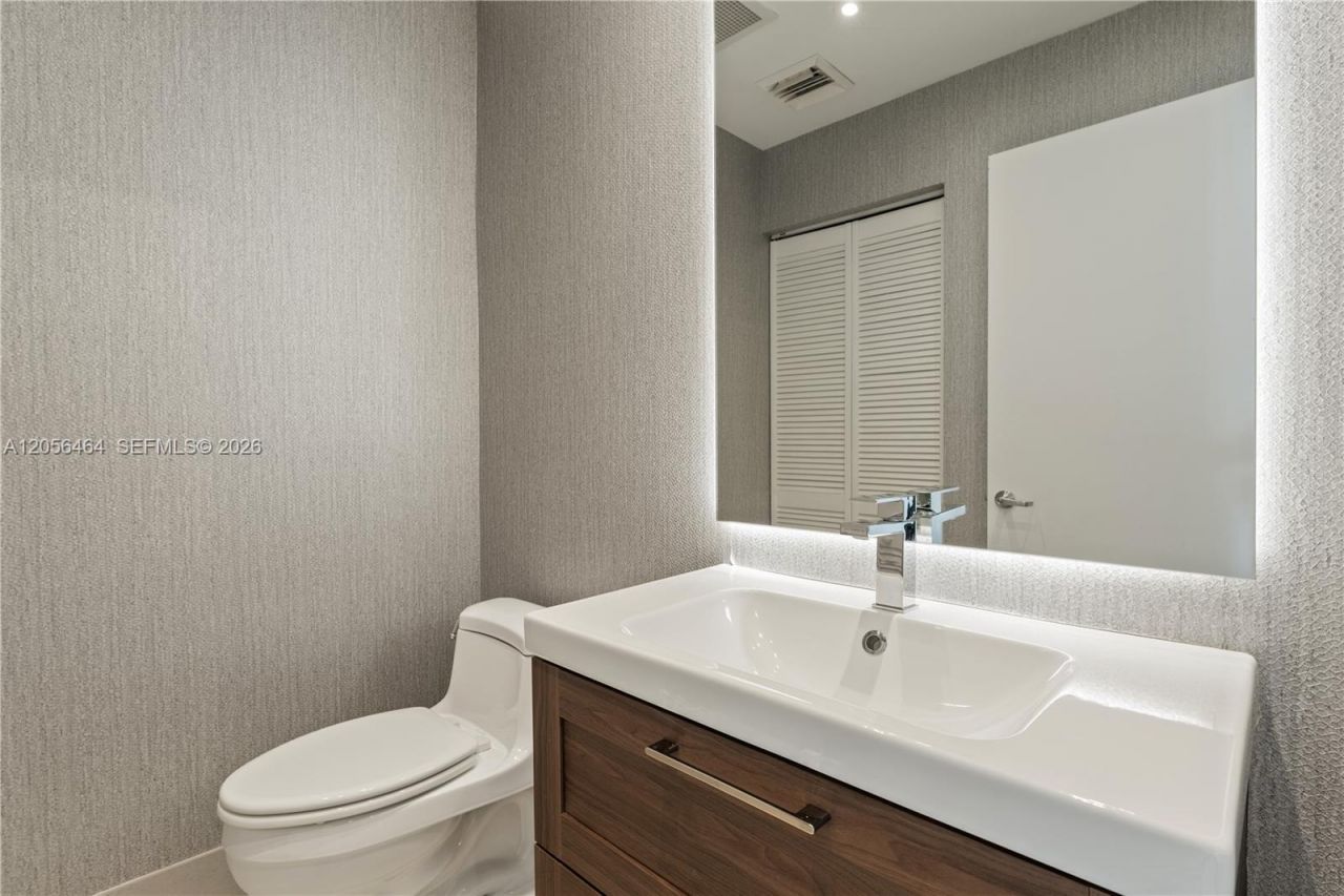 3470 E Coast Ave, Unit H2302, Miami, FL 33137 Photo
