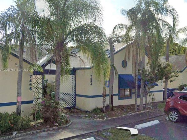 7454 NW 34th St , Lauderhill, FL 33319