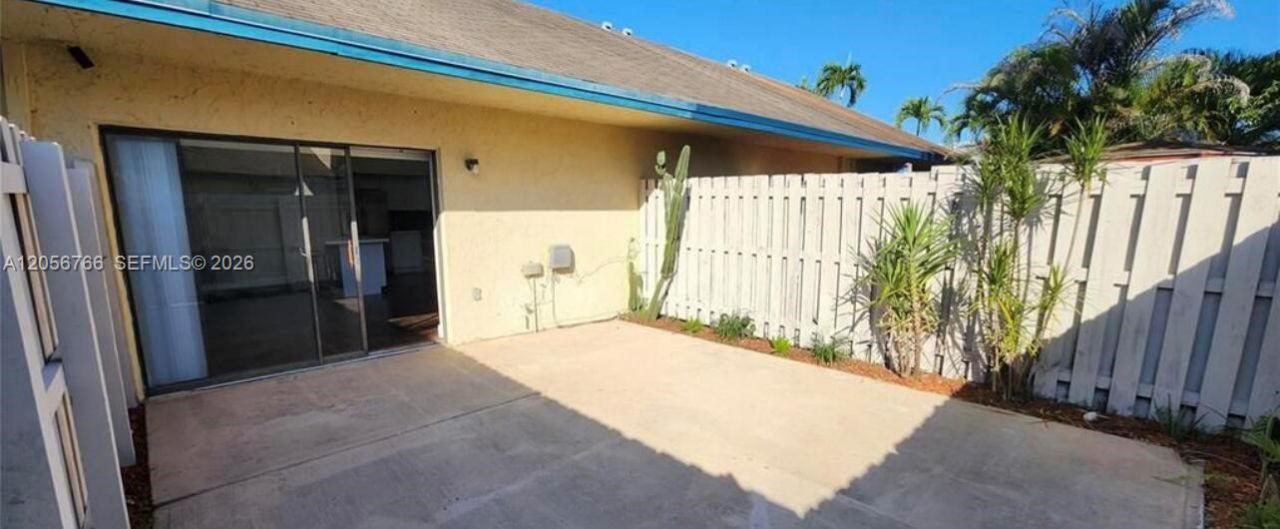 7454 NW 34th St, Lauderhill, FL 33319 Photo