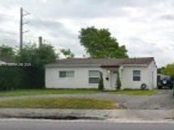 6212 SW 24th St, Miami, FL 33155