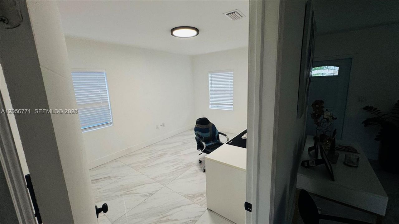 6212 SW 24th St, Miami, FL 33155 Photo