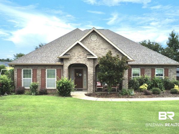 697 Parish Lakes Drive, Foley, AL 36535