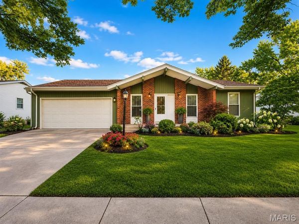 6300 Silver Fox Drive, Florissant, MO 63034