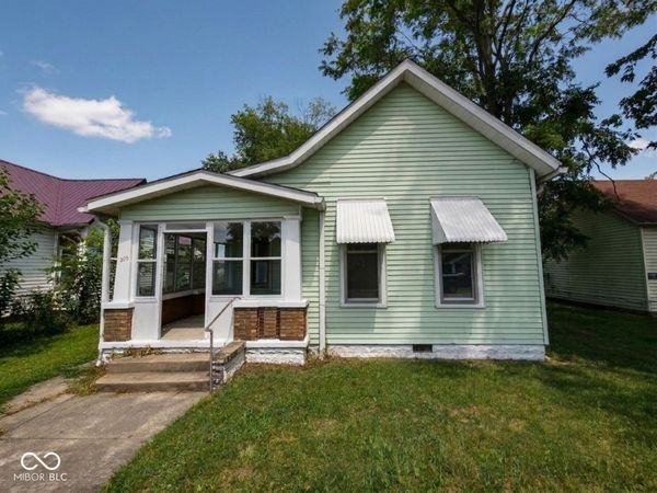 305 S Vine Street , Seymour, IN 47274