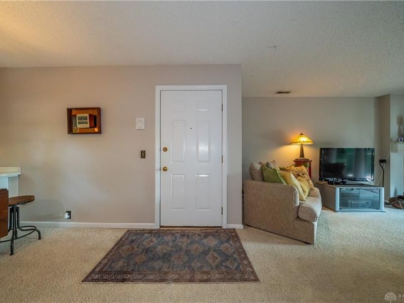128 Bellaire Avenue, Unit 204, Dayton, OH 45420 Photo 6